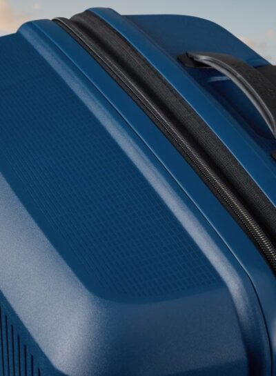 4 American Tourister AeroStep navy blue removebg preview
