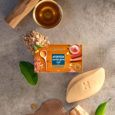 himalaya sandal glow soap
