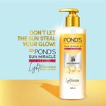 POND'S SUN MIRACLE SPF 30 PA+++ LIGHTWEIGHT SUNSCREEN BODY LOTION, PROTECTS FROM UVA/UVB RAYS, 1% ACTIVE NIACINAMIDE, NO WHITE CAST-90ML