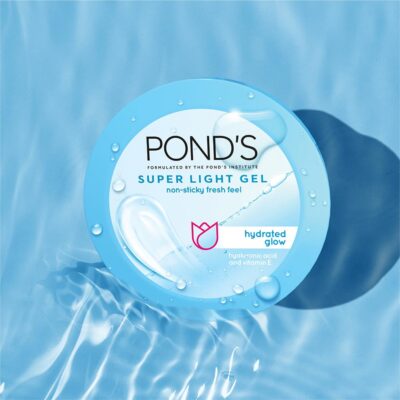 Pond's Super Light Gel Oil Free Moisturiser With Hyaluronic Acid + Vitamin E, 200 ML (Pack of 2)