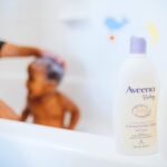 Aveeno Baby Calming Comfort Tear-Free Bath, Hypoallergenic, 18 fl