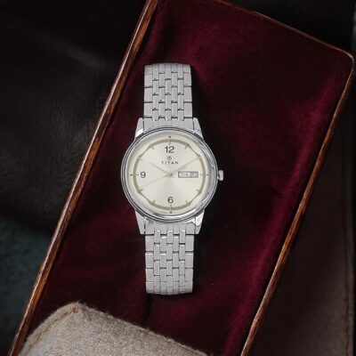 Titan Karishma Analog Silver Dial Men's Watch -NK1638SM01 / NK1638SM01