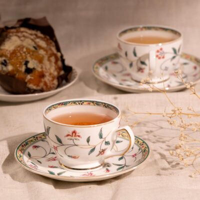 GOLDEN QUEEN'S Cup, Saucer & Spoons Set | Perfect for Hosting & for Tea/Coffee | Handcrafted in India | 24-Carat Gold Details | 6 Cups, 6 Saucers & 6 Spoons | 170 ml - Leafy Blush & Pink Charm