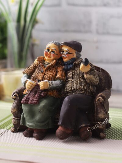 CraftVatika Dada-Dadi Romantic Couple Showpiece – Polyresin Home Decor (14 x 8.9 cm)