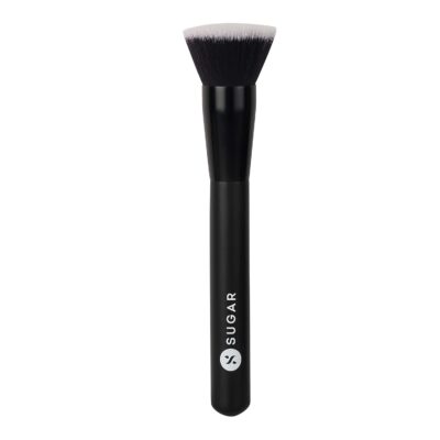 SUGAR Cosmetics Blend Trend - 052 Kabuki (Brush For Foundation) - Soft, Synthetic Bristles and Wooden Handle
