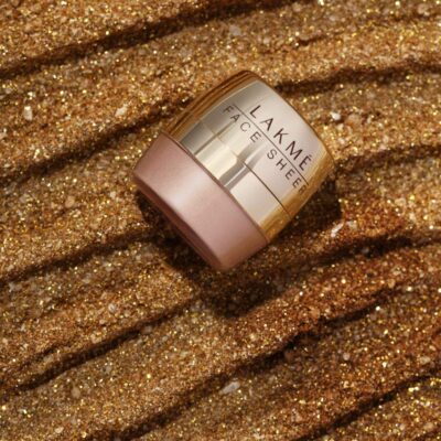 Lakme Ultimate Glam Illuminizer - Sun-Kissed, Loose Powder, Shimmer Highlighter for Face, Long Lasting for Glowing Cheeks, 4gm